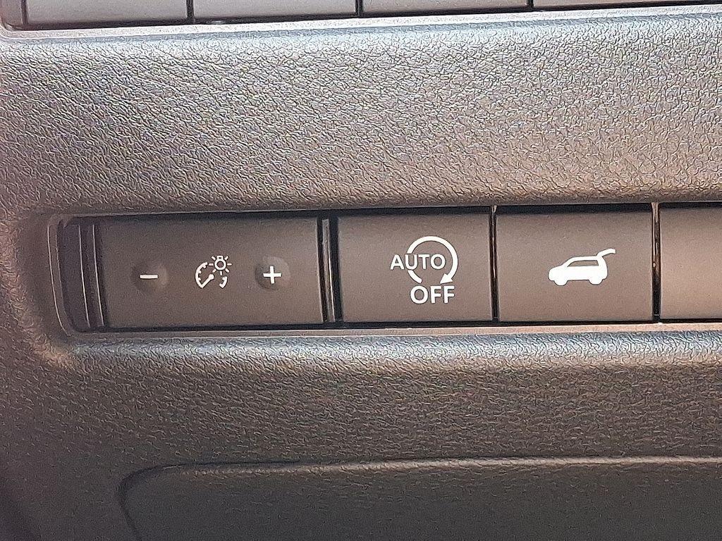 New 2026 Everest White Pearl TriCoat / Super Black Two-tone Nissan Platinum image 19