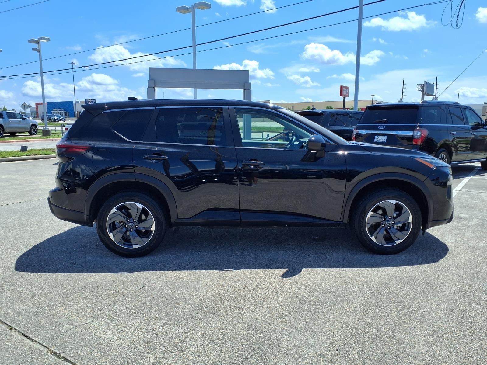 2024 Nissan Rogue SV Black at Robbins Nissan