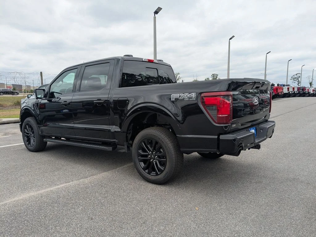 New 2026 Agate Black Metallic Ford XLT image 6