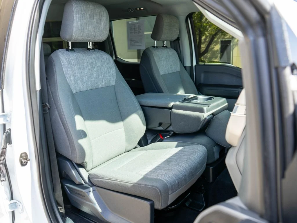 Used 2023 White Ford XLT image 9
