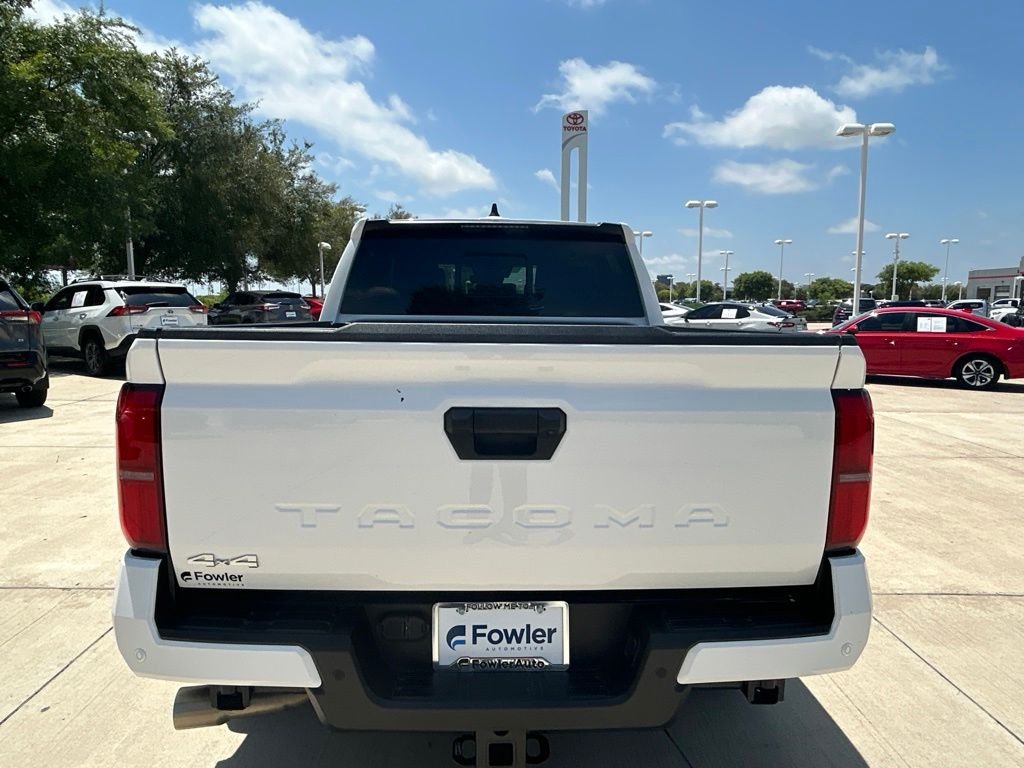 Used 2025 White Toyota SR5 image 5