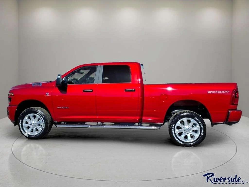 New 2026 Molten Red Pearl-Coat Exterior Paint RAM Big Horn image 3