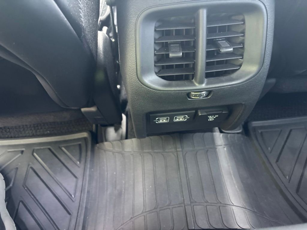 Certified Used 2021 White Jeep Latitude Lux image 21