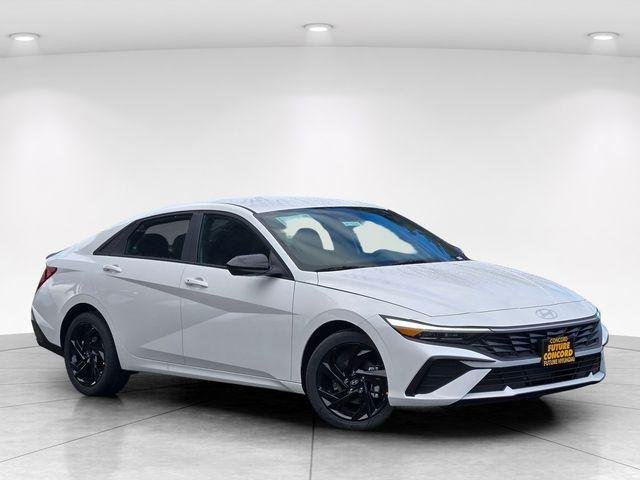 New 2026 White Hyundai SEL Sport image 1