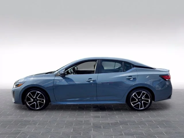 Used 2025 Gray Nissan SR image 4