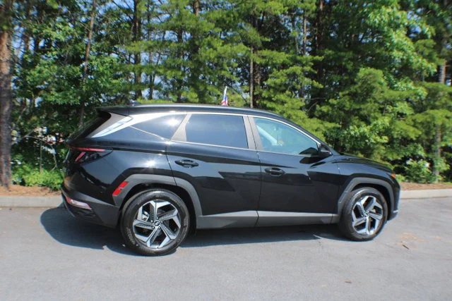 Used 2022 Phantom Black Hyundai SEL image 2