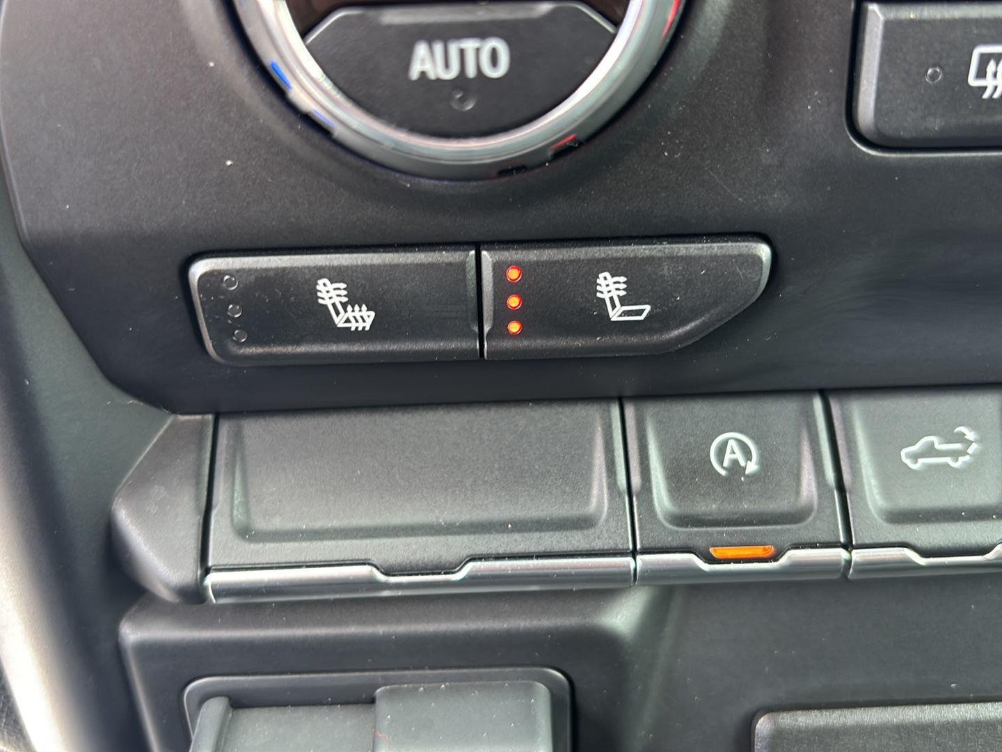 Used 2019 Silver Ice Metallic Chevrolet LT image 25