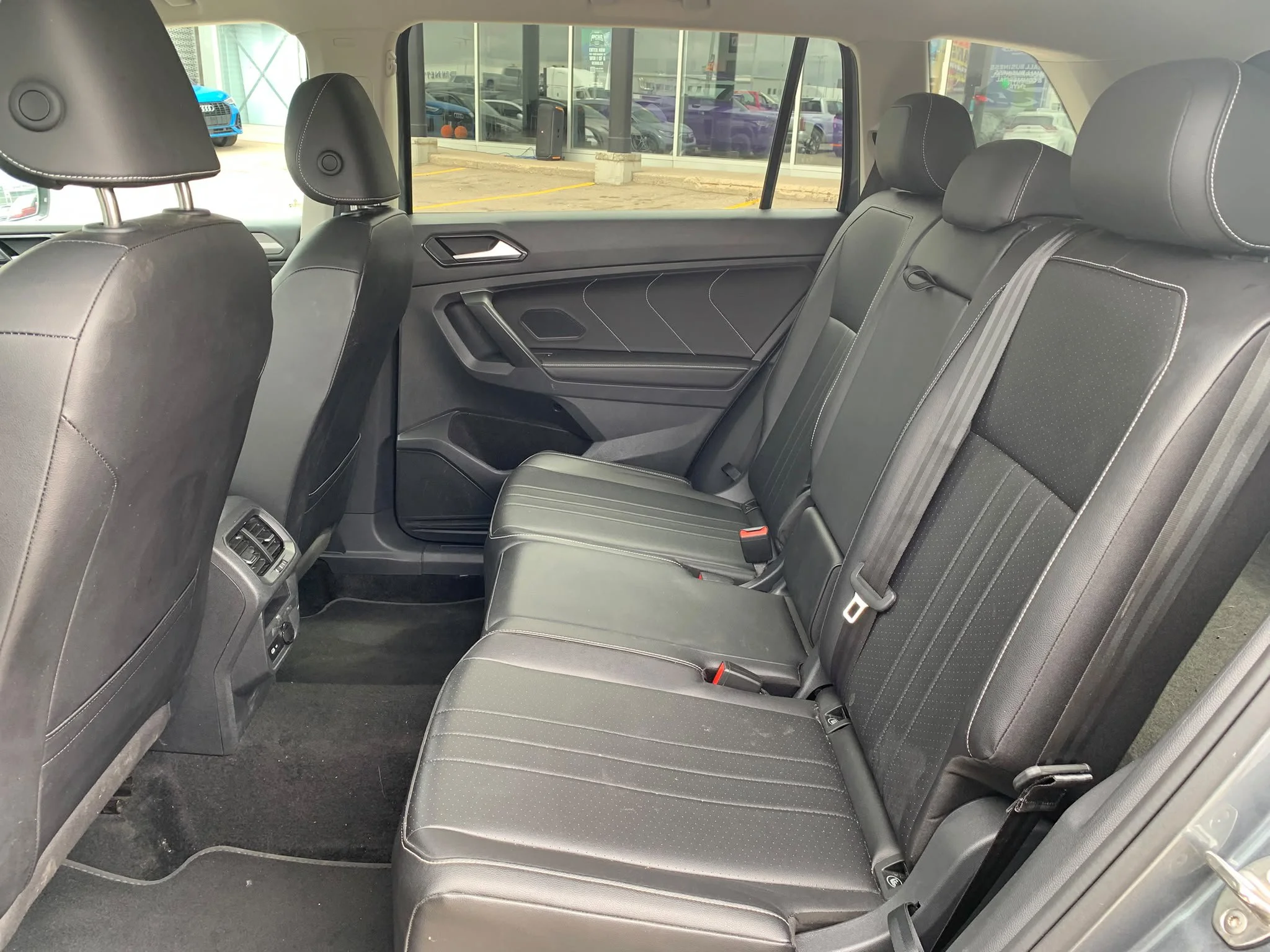Certified Used 2024 Platinum Gray Metallic Volkswagen Comfortline 4Motion*AWD | Adaptive Cruise | Remote Start | Htd Leather | Htd Wheel | Lane Keeping image 9