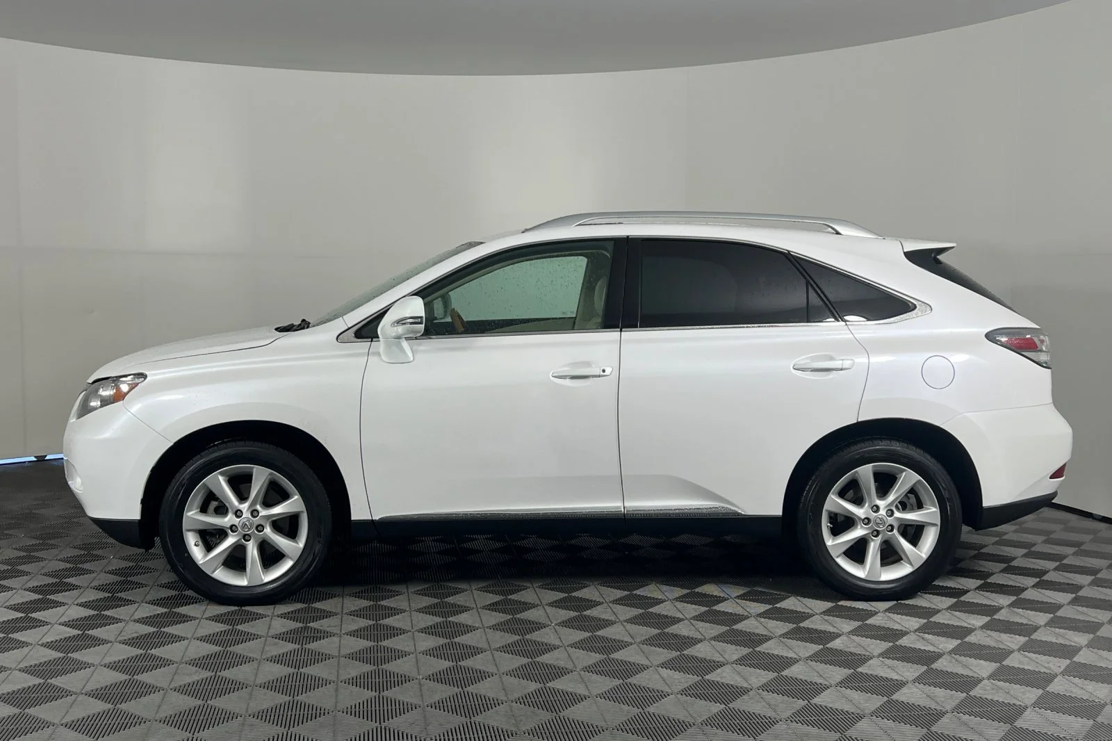 Used 2011 Starfire Pearl Lexus 4DR AWD image 6