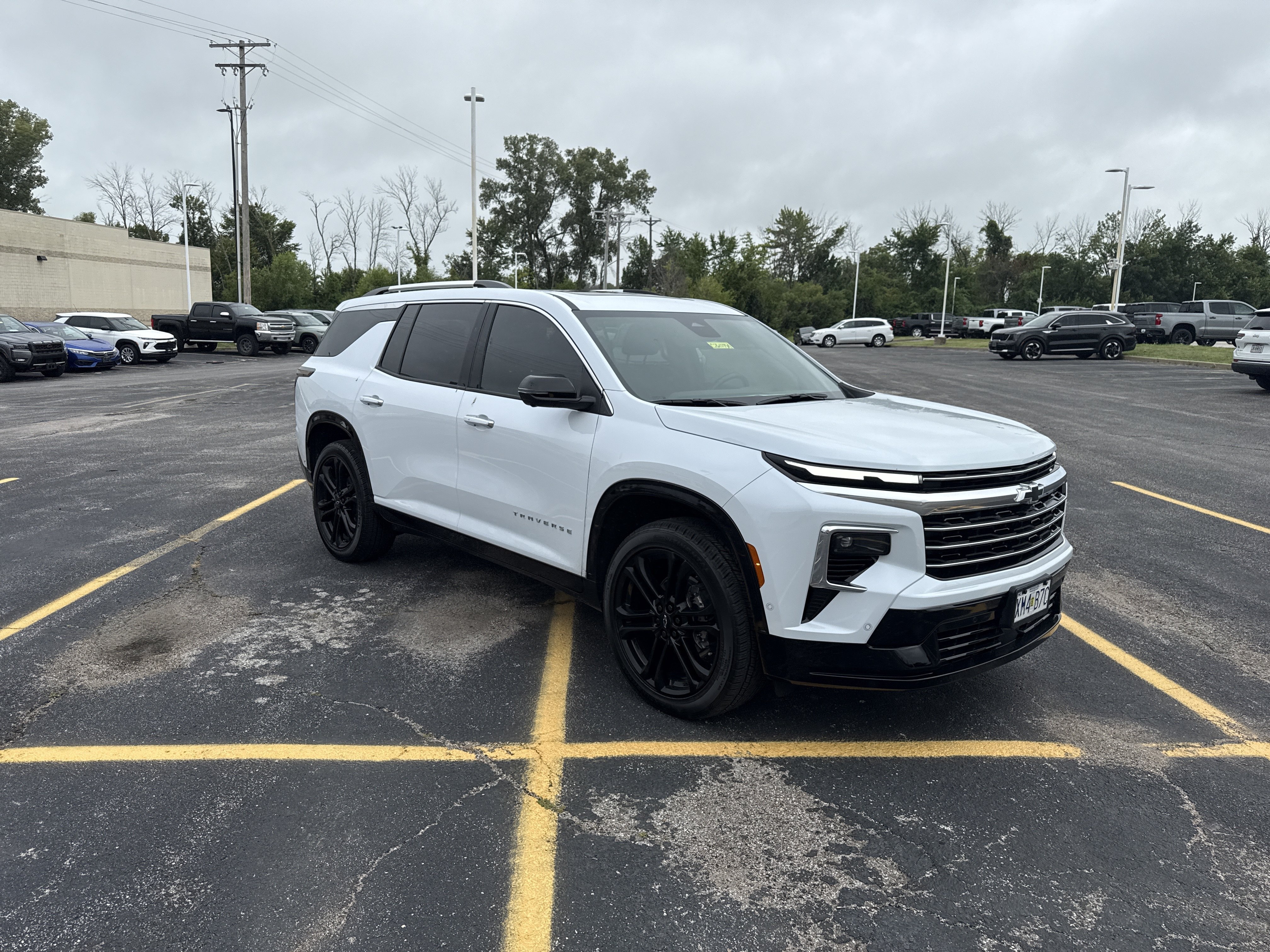 Used 2026 Polar White Tricoat Chevrolet High Country image 8