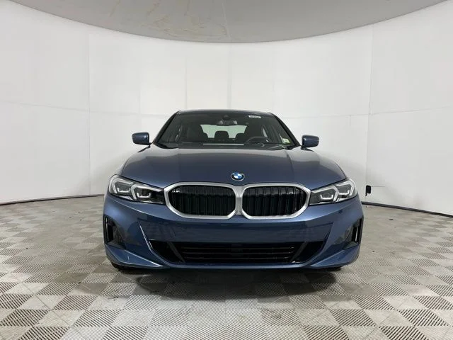 New 2026 Arctic Race Blue metallic BMW 330i xDrive image 2