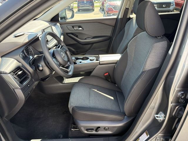 Used 2023 Grey Nissan SV image 13