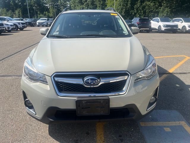 Used 2017 Beige Subaru 2.0i Limited image 8