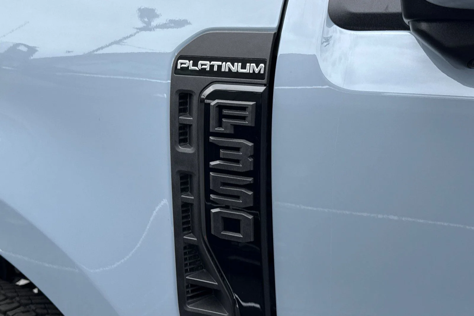 New 2026 Glacier Gray Metallic Tri-Coat Ford F-350® Platinum® image 29