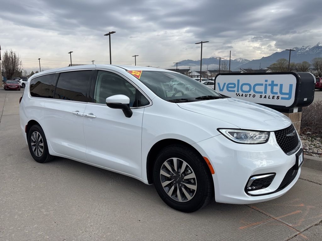 2023 Chrysler Pacifica Hybrid