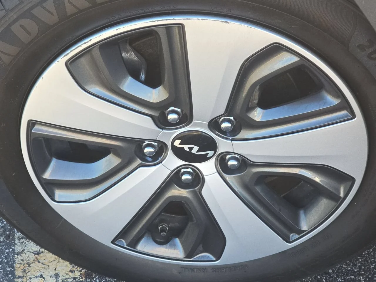 Used 2022 Gray Kia LX image 32