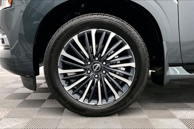 New 2026 Alpine Metallic/Super Blk Nissan Platinum Reserve image 12