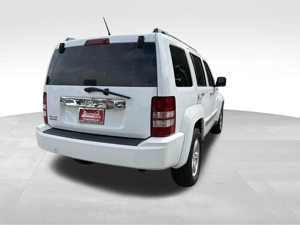 Used 2012 White Jeep Limited image 5