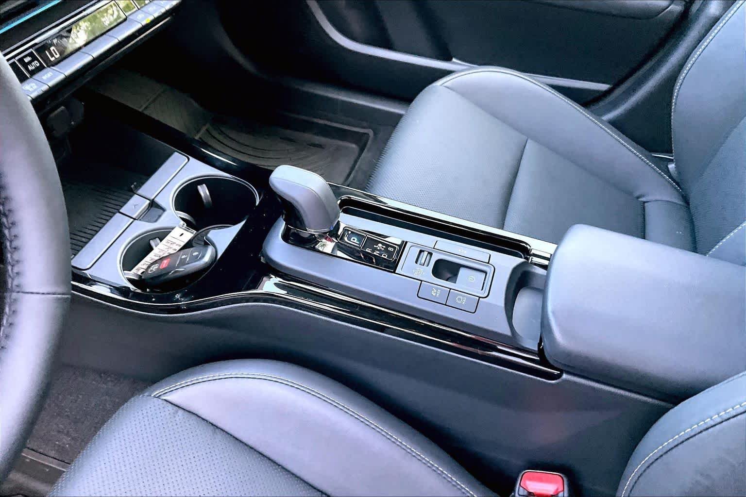 Used 2026 Wind Chill Pearl Toyota Nightshade image 16