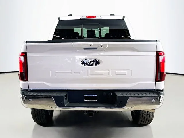 New 2026 Star White Metallic Tri-Coat Ford Lariat image 6