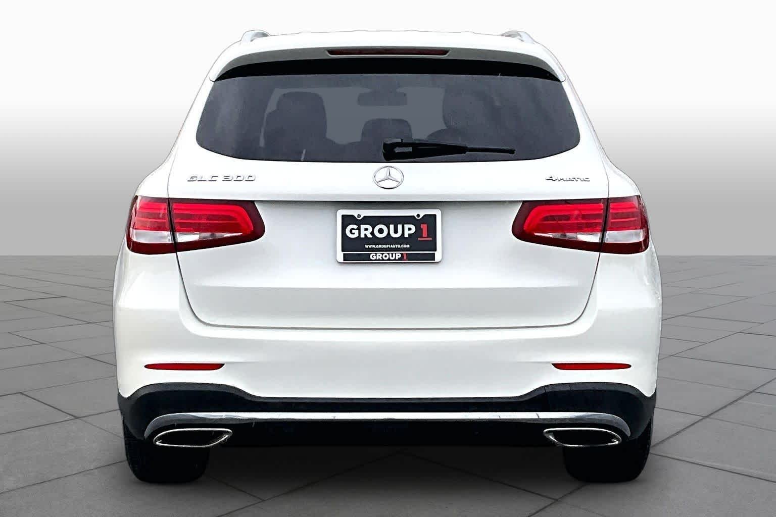 Used 2017 designo Diamond White Metallic Mercedes-Benz GLC 300 image 5