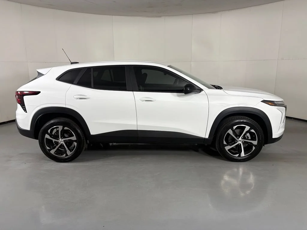 2026 Chevrolet Trax RS - Photo 11