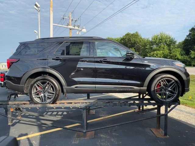New 2026 Agate Black Metallic Ford ST-Line image 1
