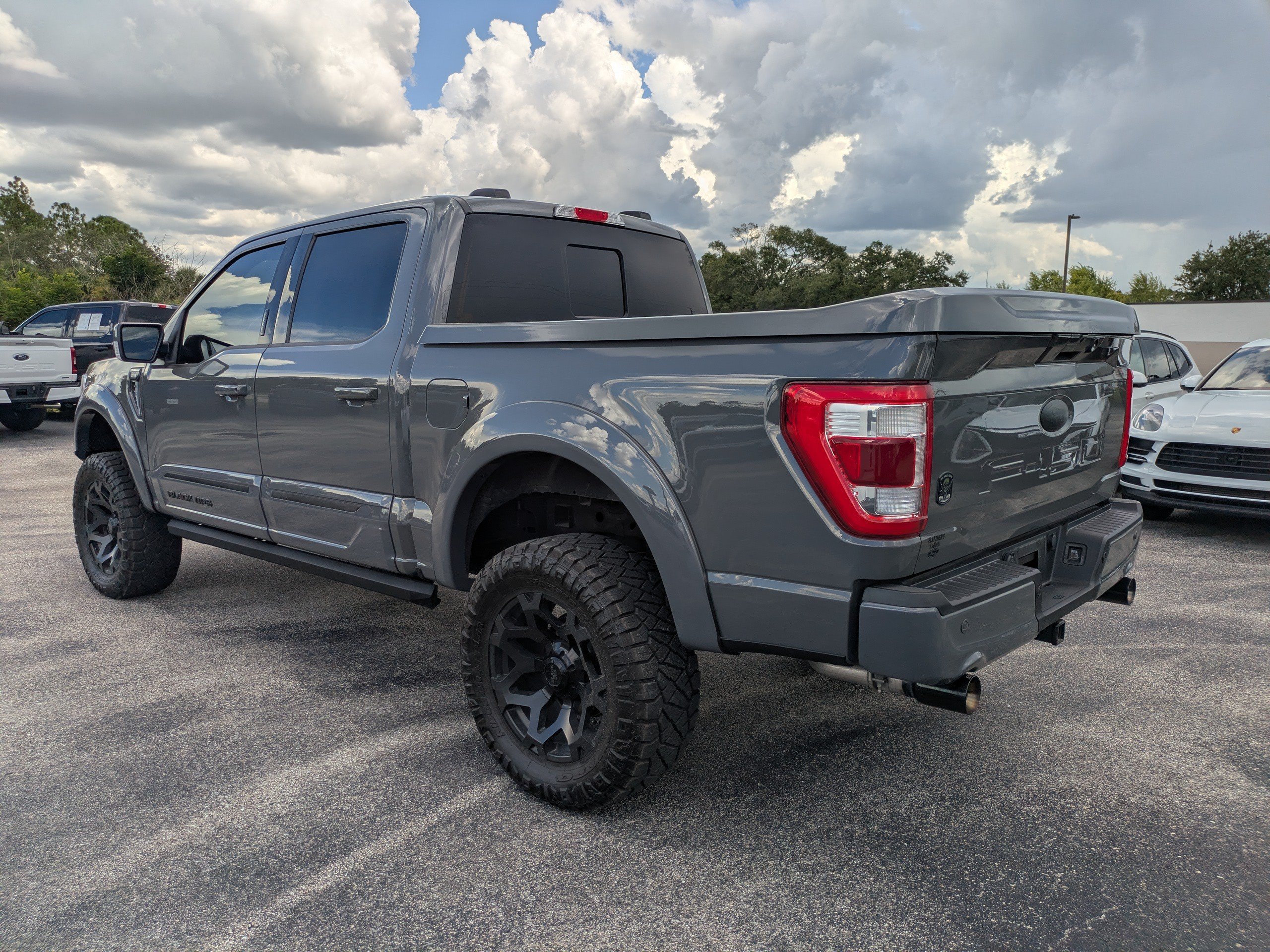 Used 2021  Ford LARIAT image 6