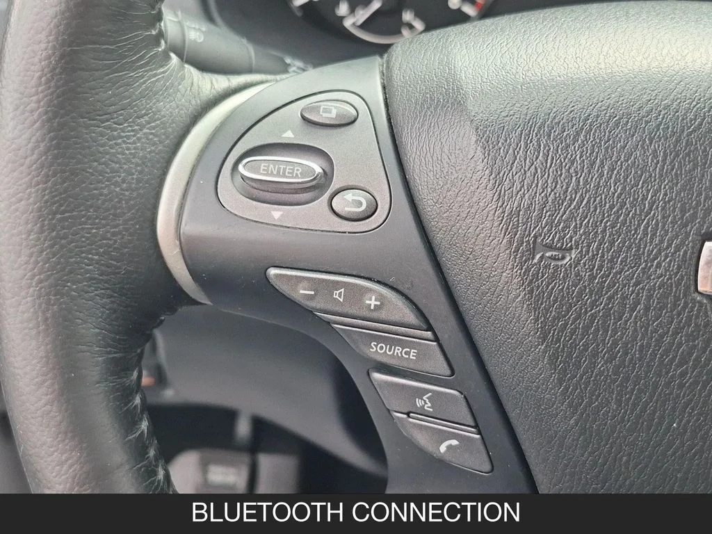 Used 2019 Silver Nissan SL image 17