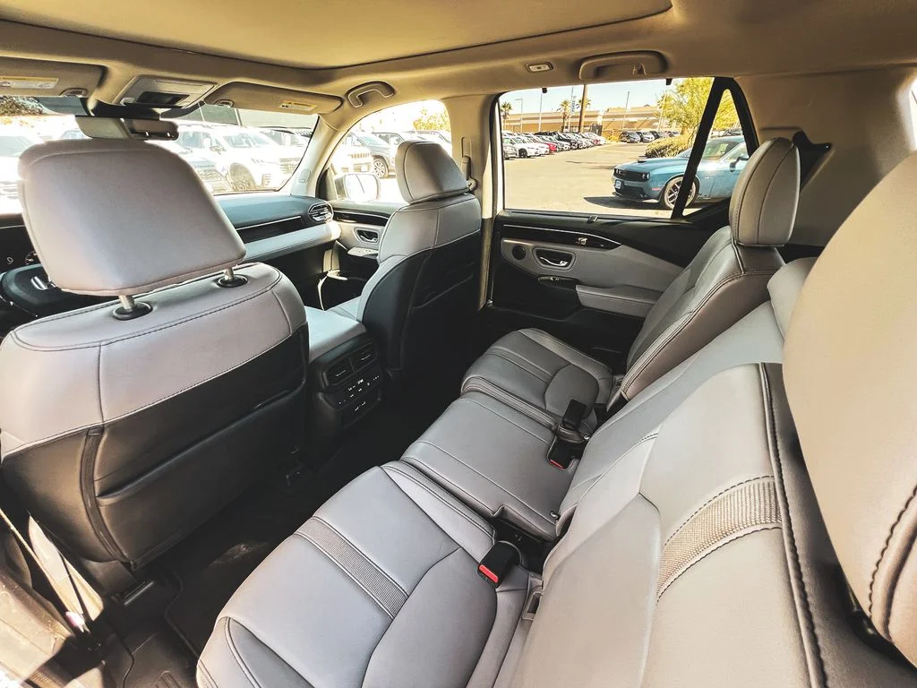 2023 Honda Pilot Touring - Photo 18