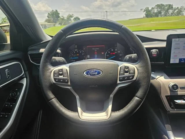 Used 2023 Gray Ford XLT image 14