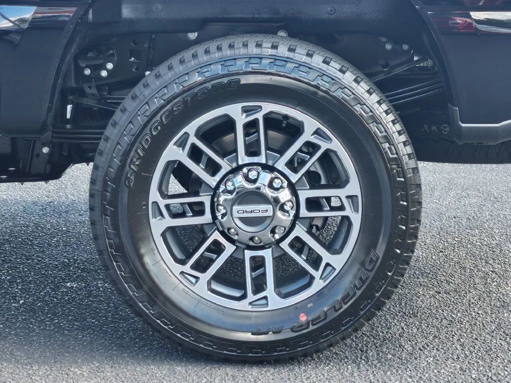 New 2027 Agate Black Metallic Ford F-350® Platinum® image 17
