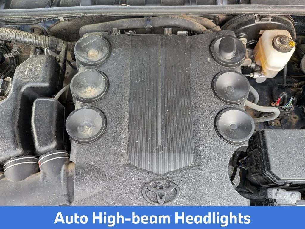 Used 2022 Blue Toyota SR5 image 15