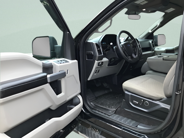 Used 2018  Ford XLT image 9