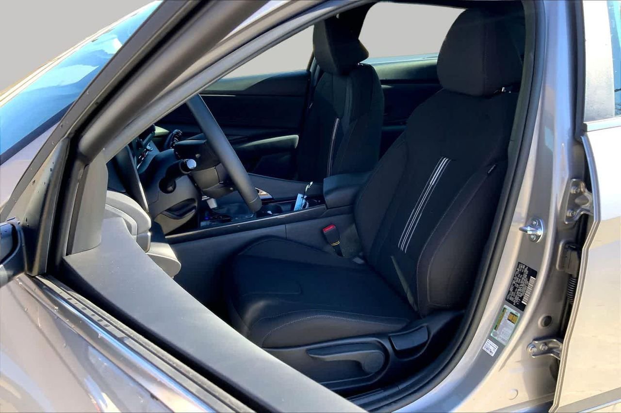 New 2026 Fluid Metal Hyundai SEL Sport Premium image 7