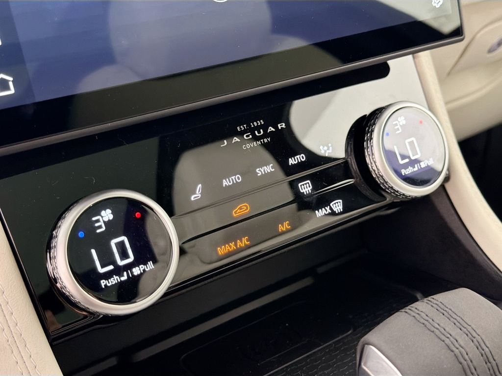 2026 Jaguar F-Pace R-Dynamic S - Photo 16