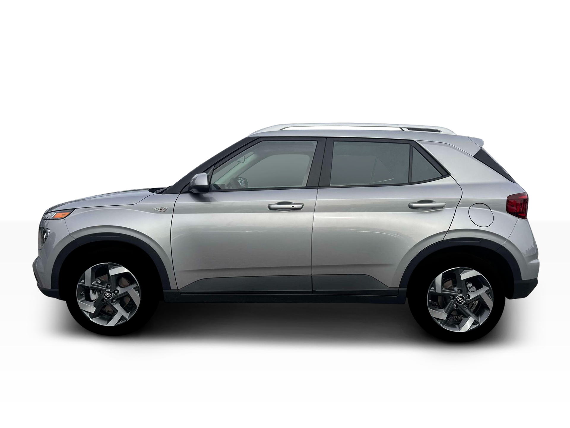 New 2026 Shimmering Silver Hyundai SEL image 18