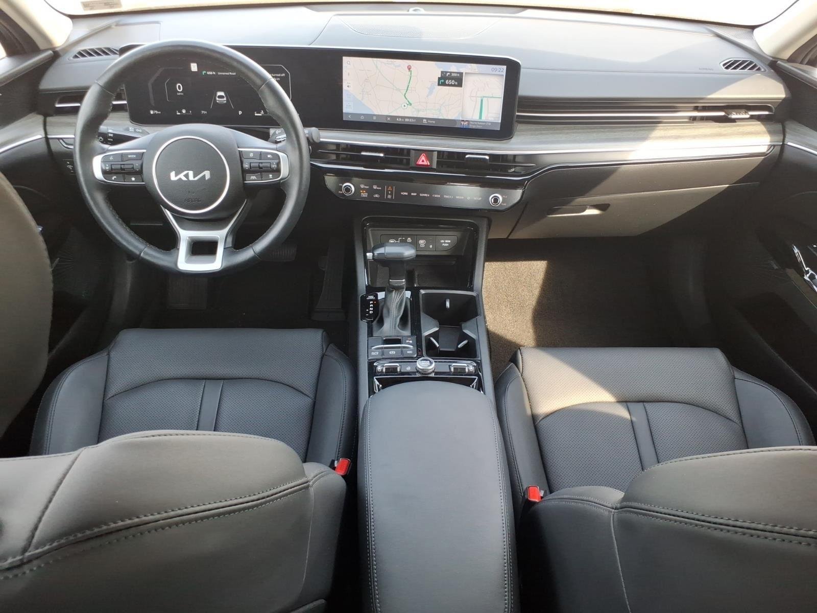 Used 2025 Interstellar Gray Kia EX image 23