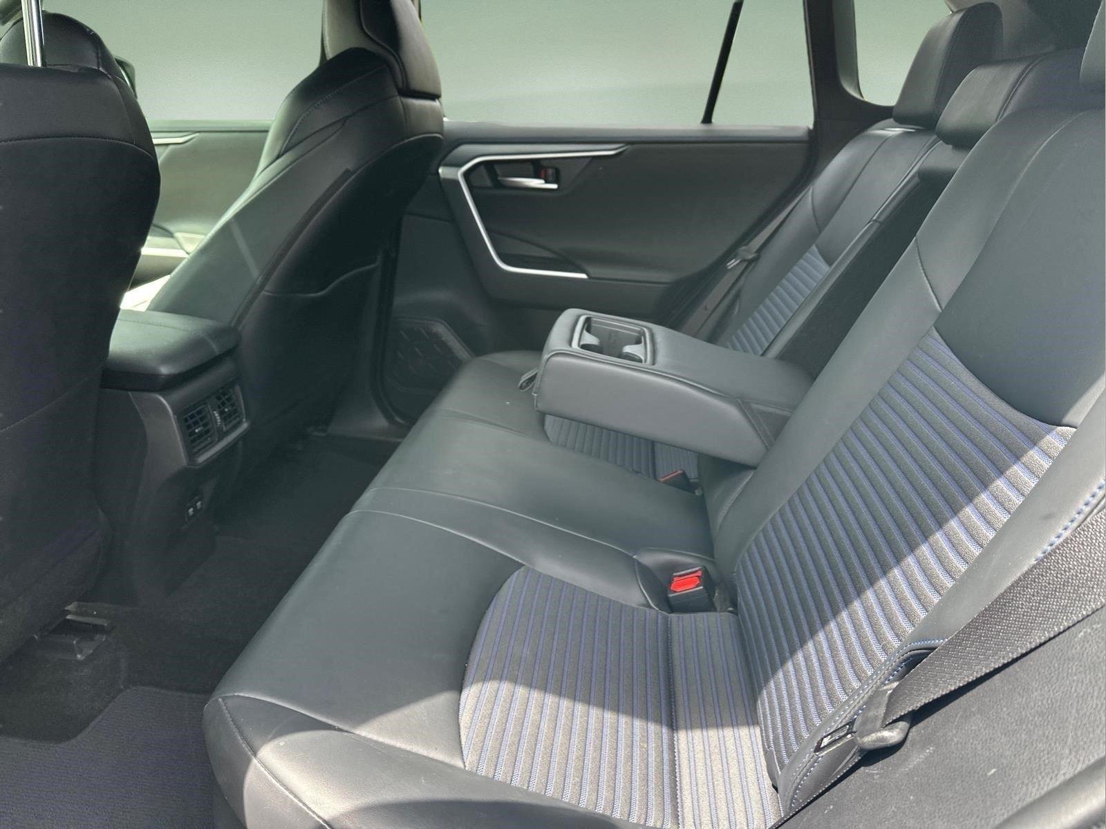 2019 Toyota RAV4 XSE - Photo 17