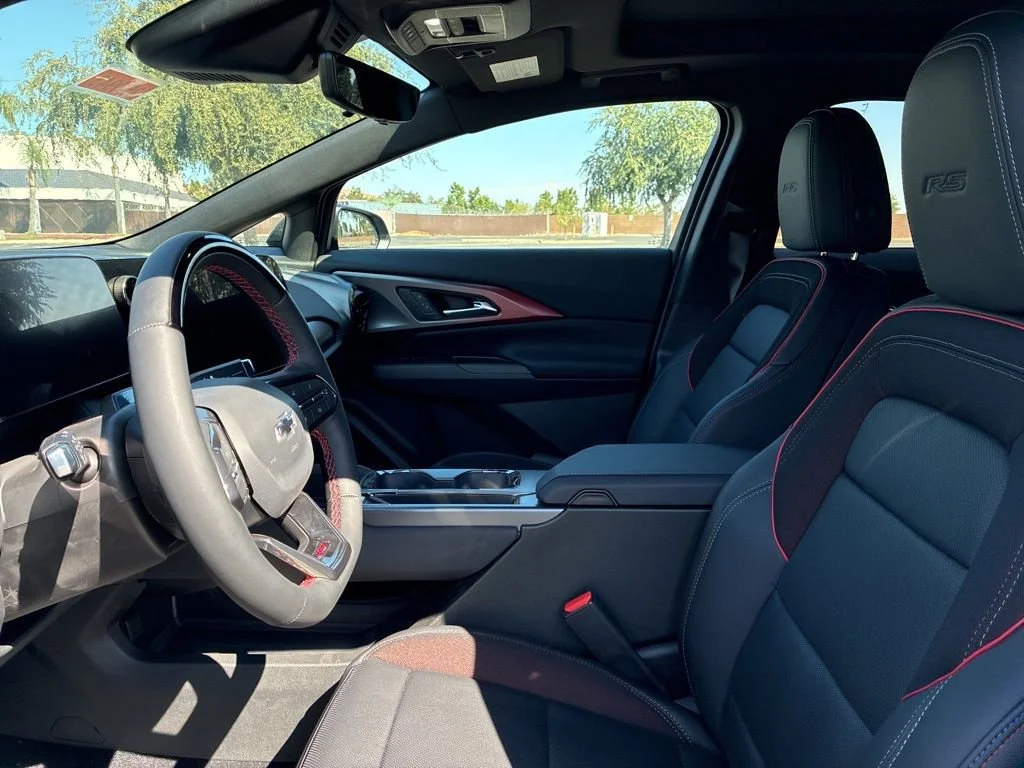 2025 Chevrolet Equinox EV RS - Photo 15