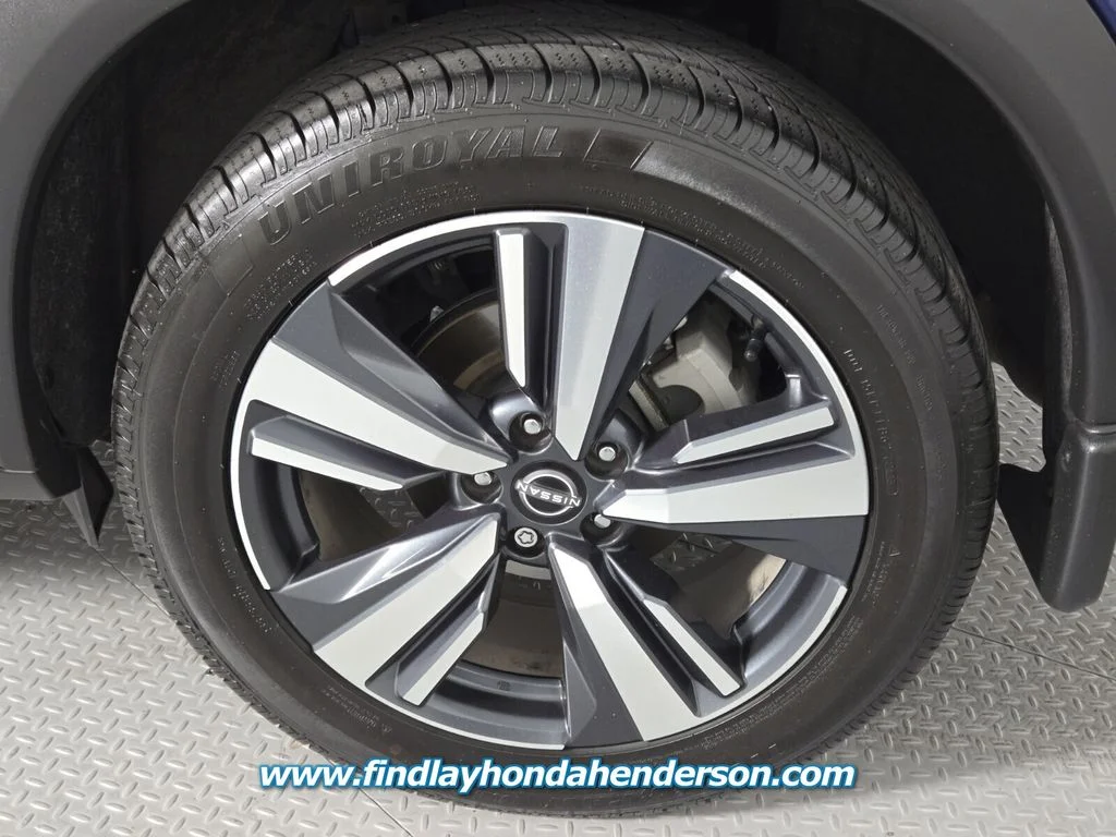 Used 2022 Caspian Blue Metallic Nissan SL image 10