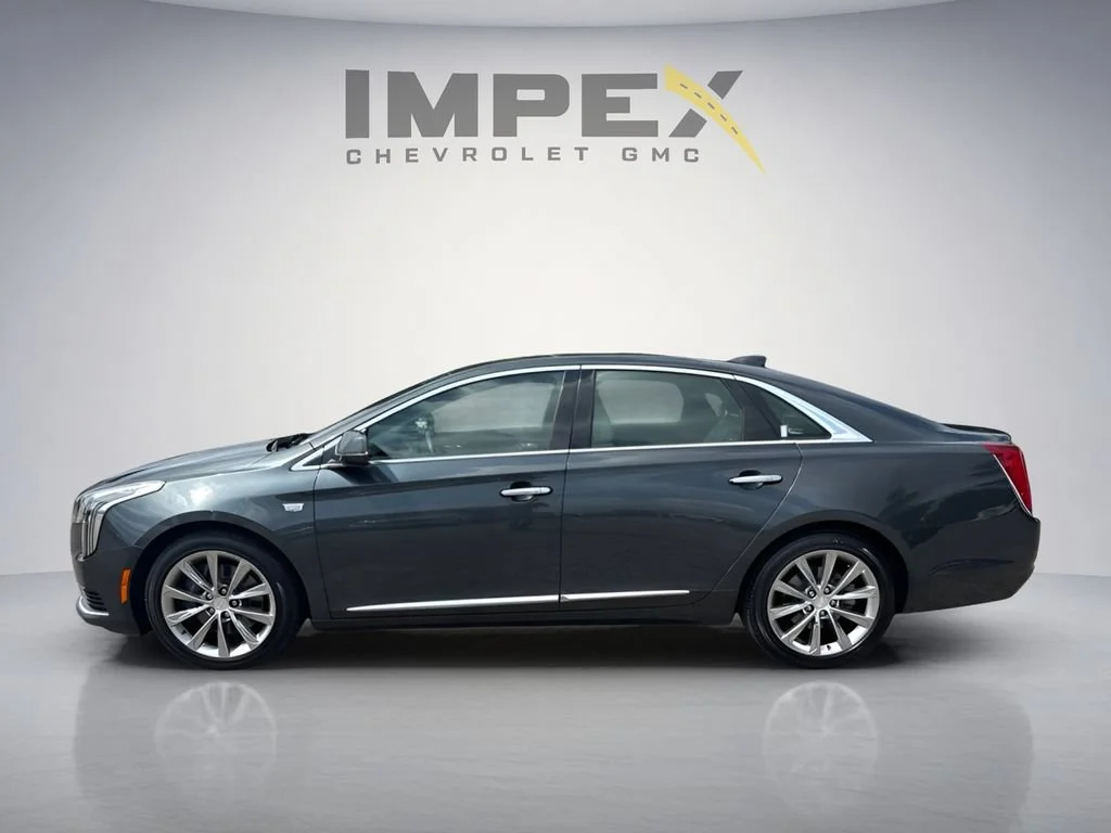 Used 2018 PHANTOM GRAY METALLIC Cadillac  image 2