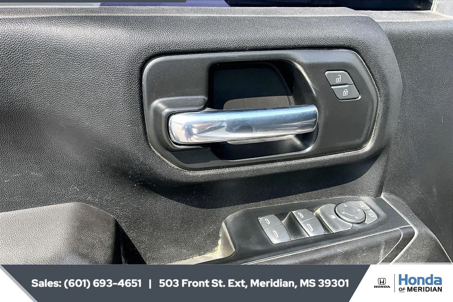 Used 2023 Summit White Chevrolet Custom image 17