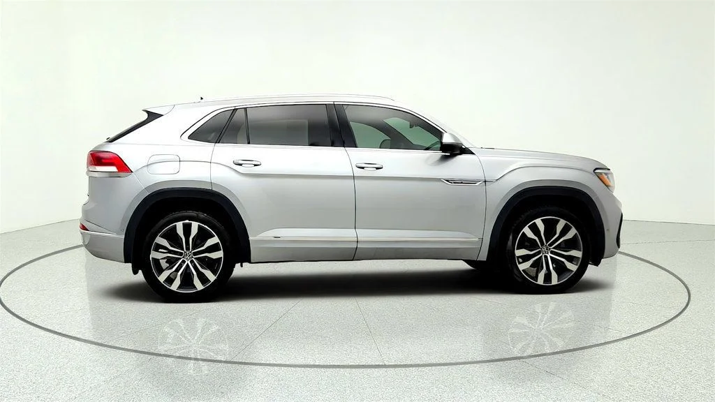 Used 2023 Pyrite Silver Metallic Volkswagen 3.6L V6 SEL Premium R-Line 4MOTION image 4