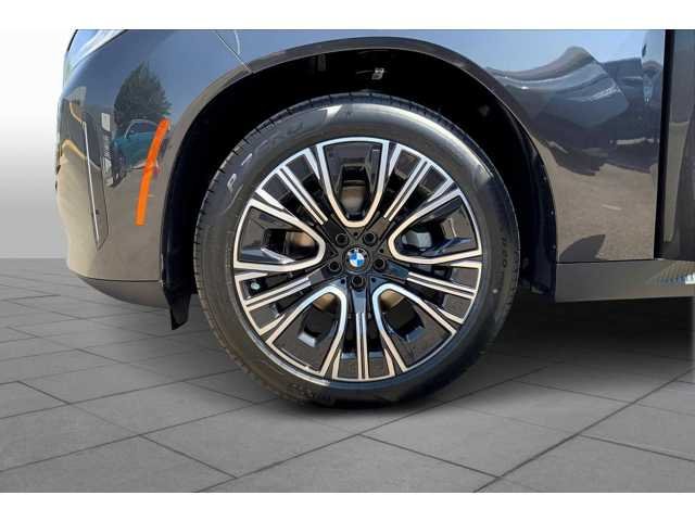 New 2025 Dark Graphite Metallic BMW 30 xDrive image 11