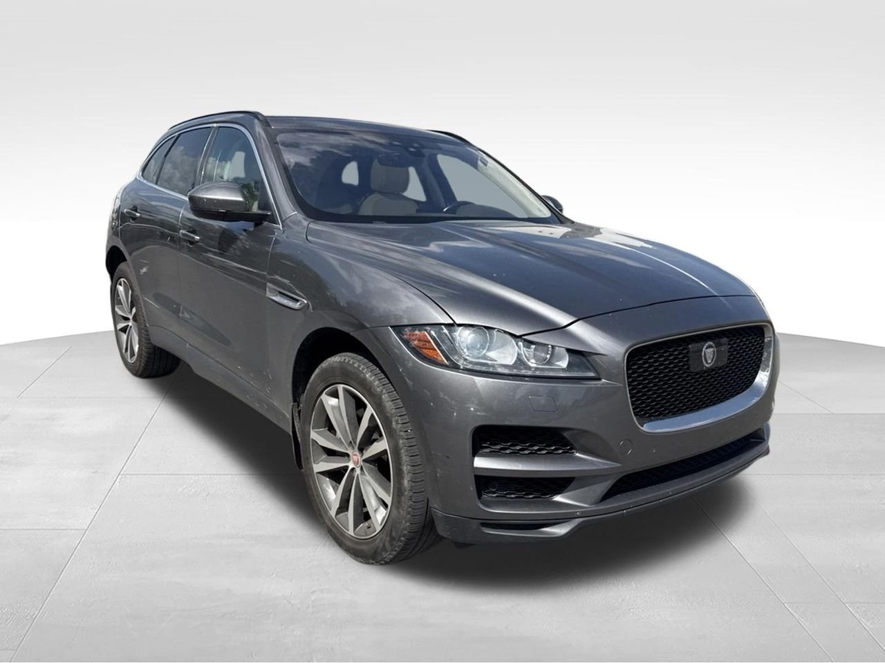 Used 2019  Jaguar 30t Prestige image 2