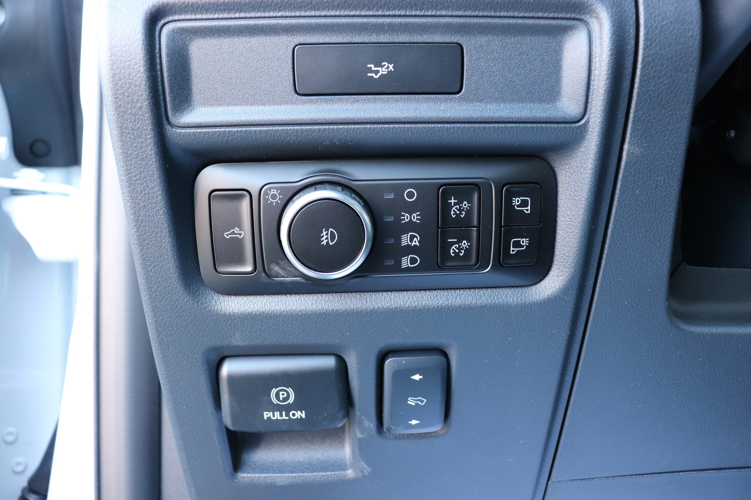 New 2026 OXFORD WHITE Ford XLT image 14