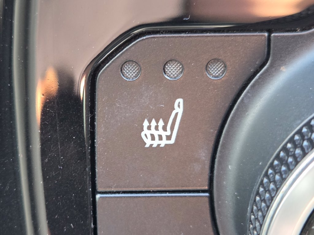 Used 2022 Midnight Black Metallic Toyota Hybrid XLE image 16