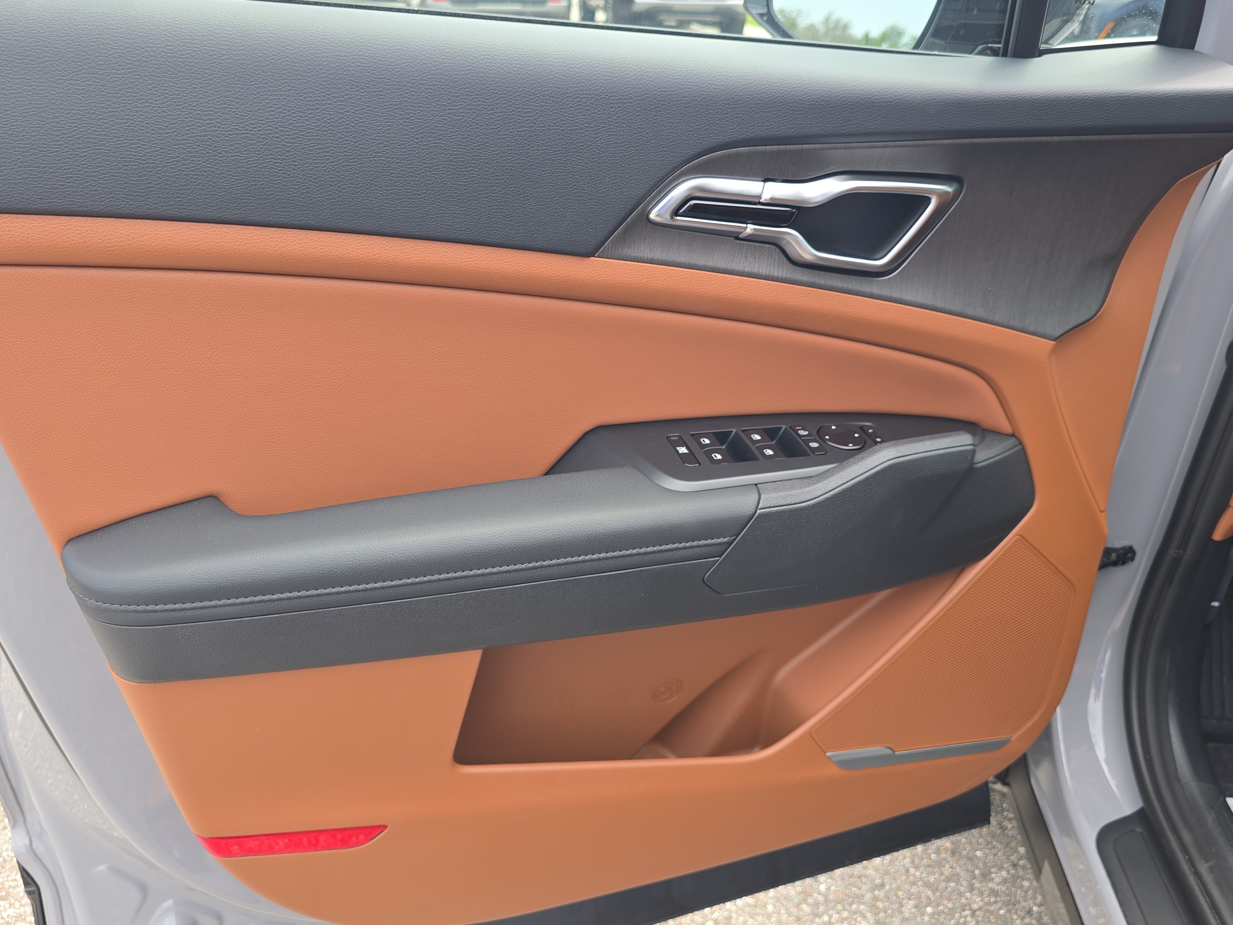 New 2027 Wolf Gray Kia X-Line image 18
