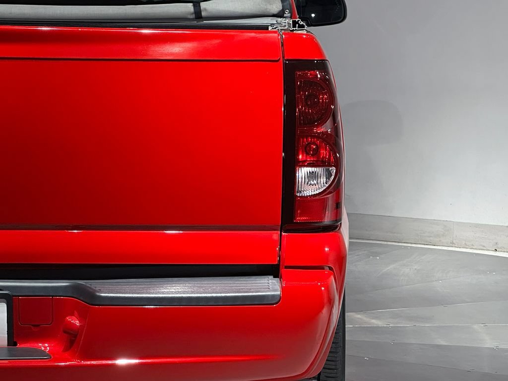 Used 2004 Victory Red Chevrolet NA image 8